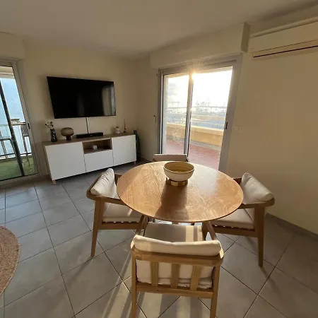 Panoramic View, Quiet, Modern, Wi-fi, Parking *