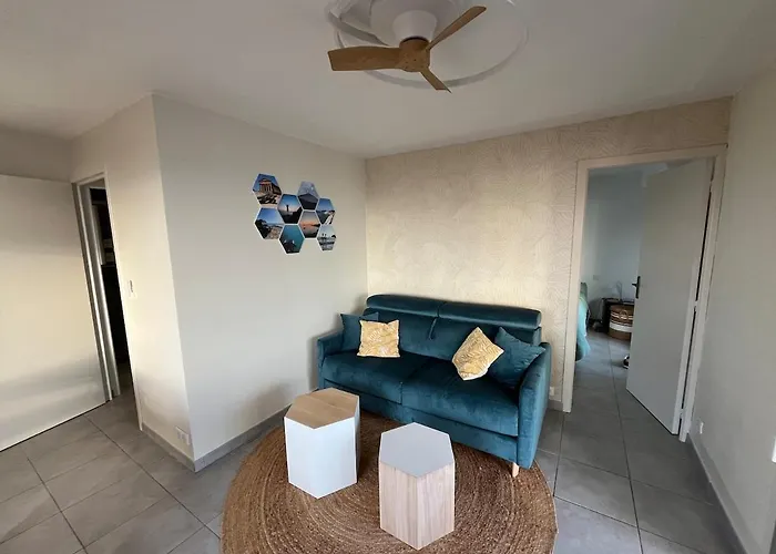 Panoramic View, Quiet, Modern, Wi-fi, Parking *