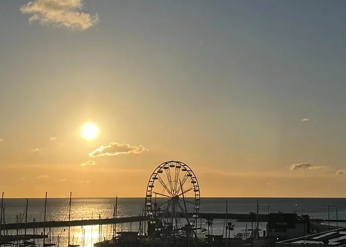 Panoramic View, Quiet, Modern, Wi-fi, Parking 카네트