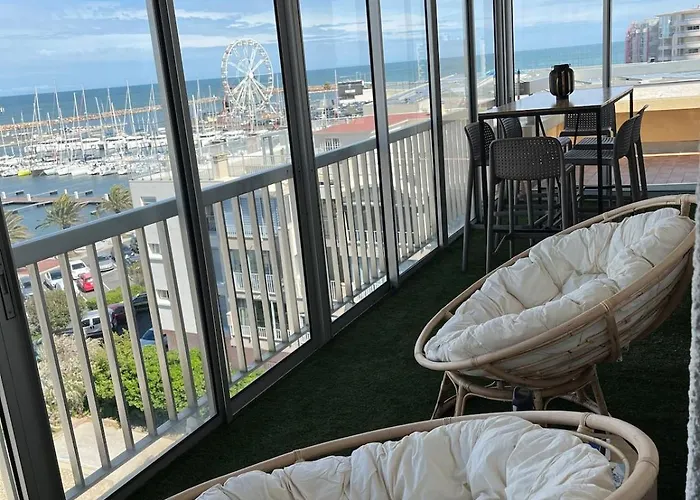 아파트 Panoramic View, Quiet, Modern, Wi-fi, Parking 카네트