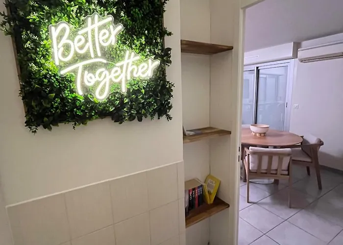 Panoramic View, Quiet, Modern, Wi-fi, Parking 카네트